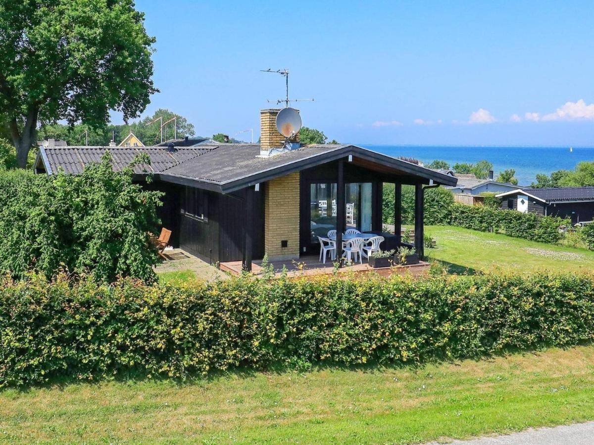 6 Person Holiday Home In Hesselager Kamer foto