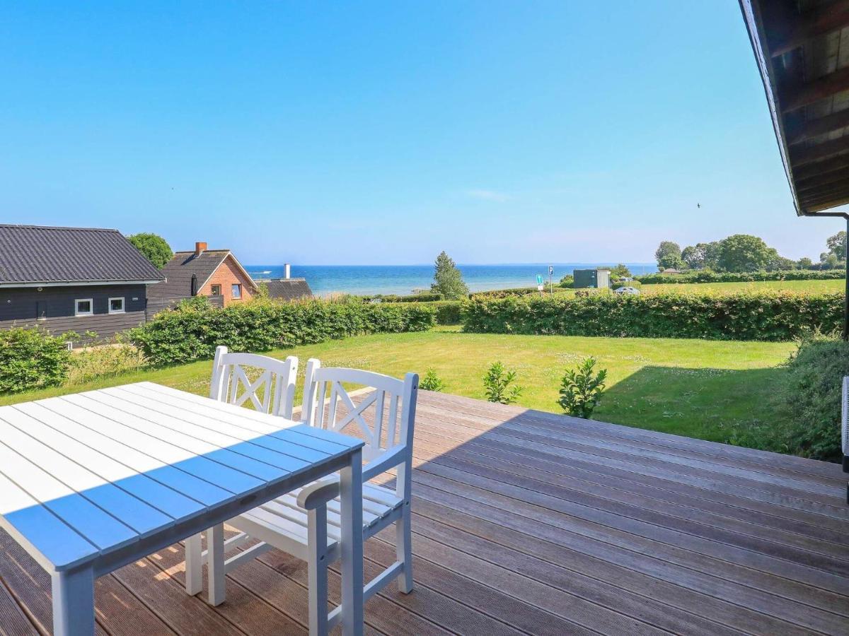 6 Person Holiday Home In Hesselager Buitenkant foto