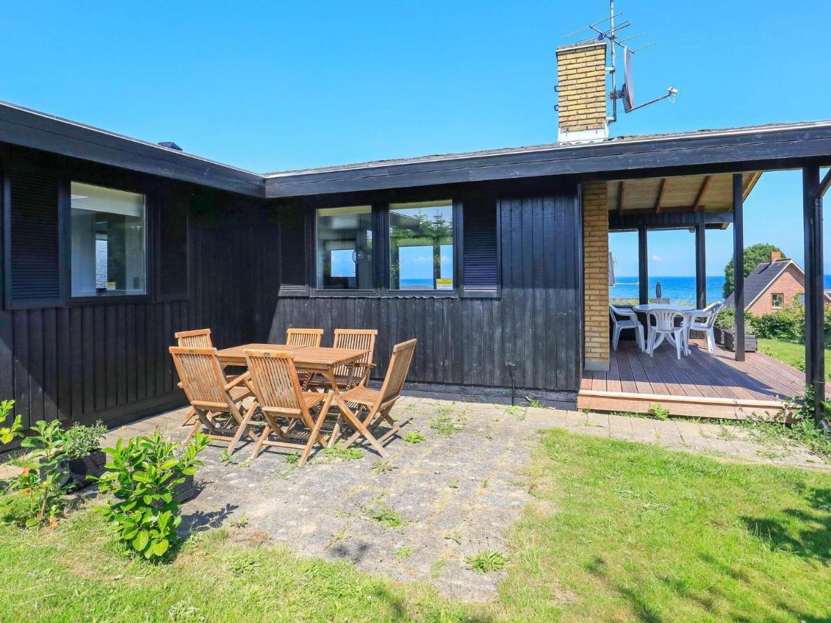 6 Person Holiday Home In Hesselager Buitenkant foto