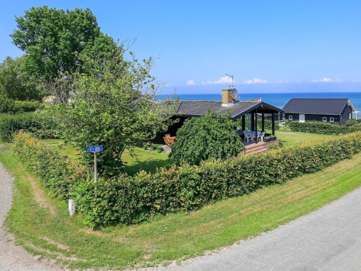 6 Person Holiday Home In Hesselager Buitenkant foto