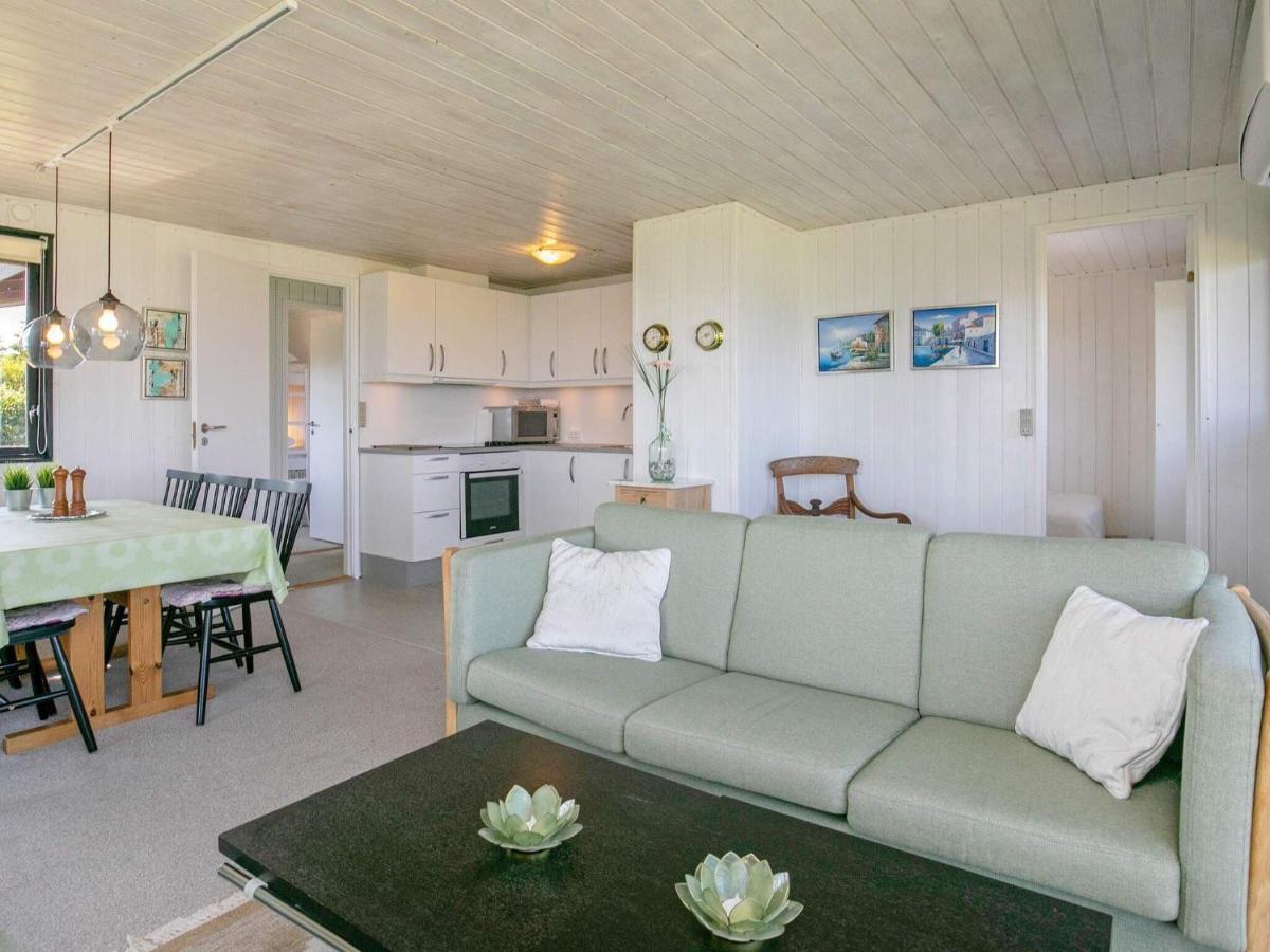 6 Person Holiday Home In Hesselager Buitenkant foto