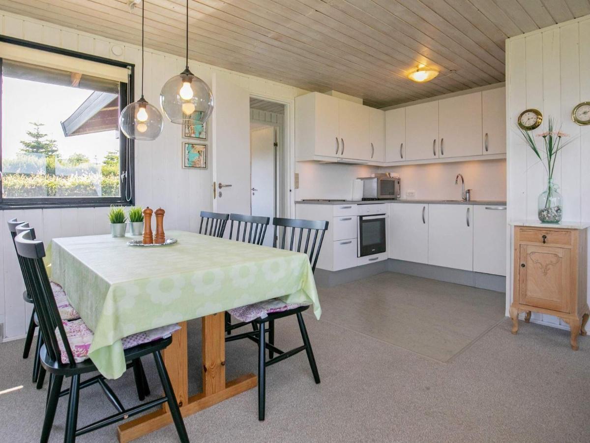 6 Person Holiday Home In Hesselager Buitenkant foto